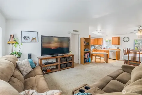 28454 SE 168th Avenue Kent WA 98042