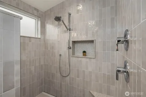4411 1st Avenue NE Seattle WA 98105