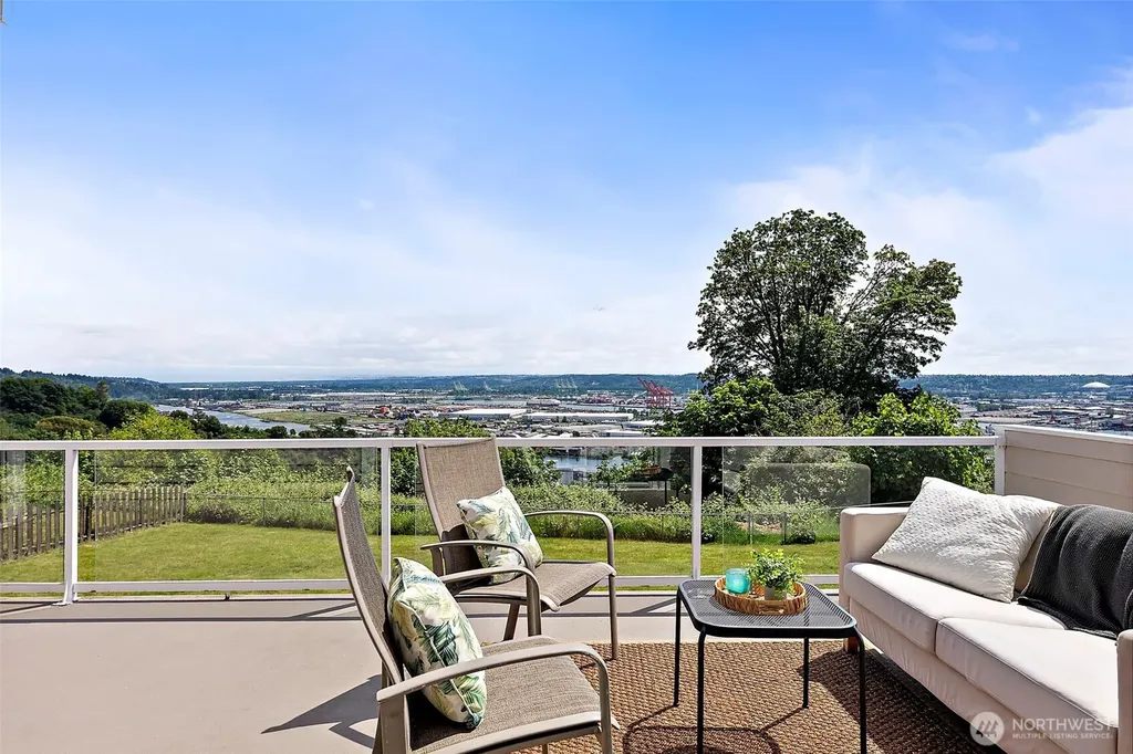 4402 30th Street NE Tacoma WA 98422