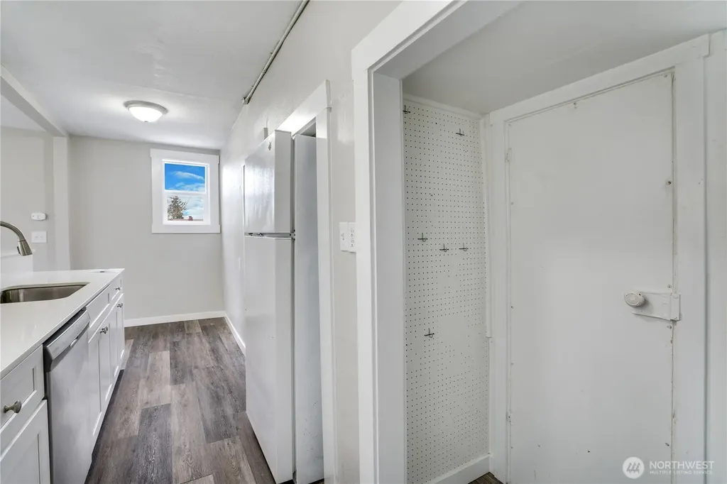 325 N Cambrian Bremerton WA 98312