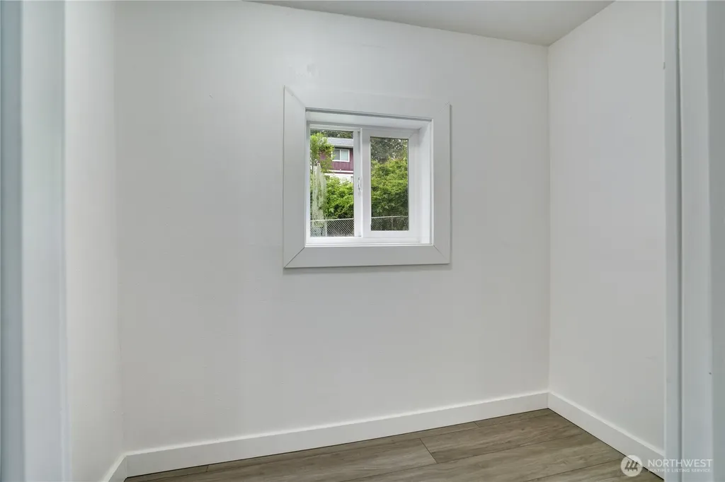 325 N Cambrian Bremerton WA 98312