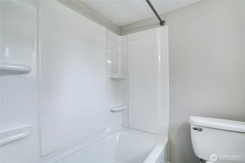 325 N Cambrian Bremerton WA 98312