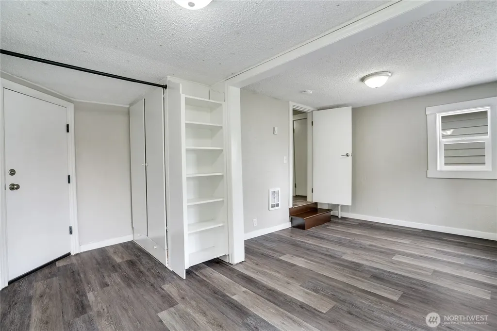 325 N Cambrian Bremerton WA 98312