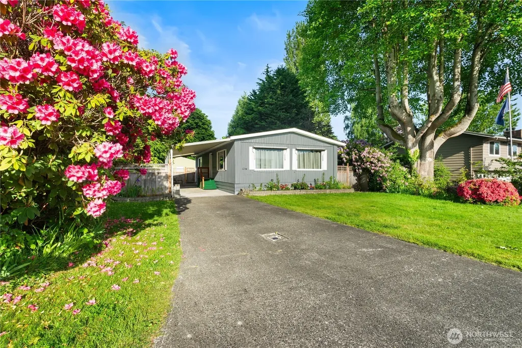 1254 4th Street Blaine WA 98230