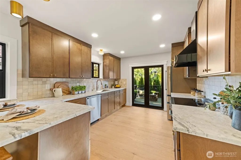 1013 NW 80th Street Seattle WA 98117