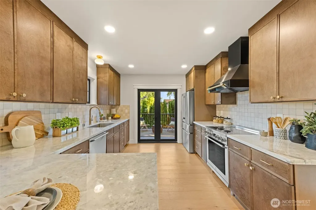 1013 NW 80th Street Seattle WA 98117