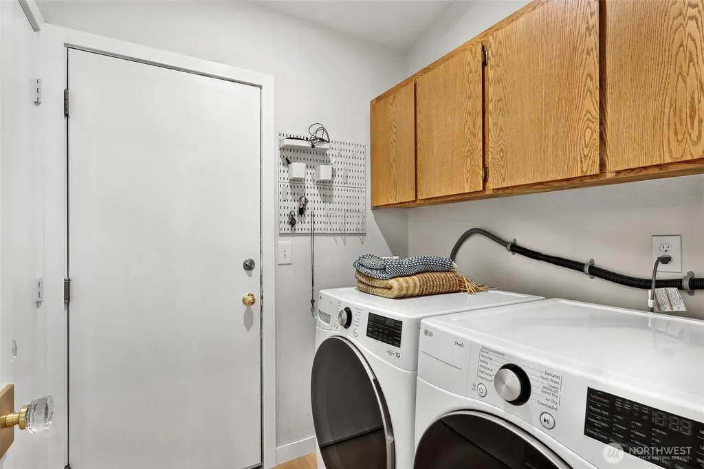5126 S Garden Loop Road Seattle WA 98118
