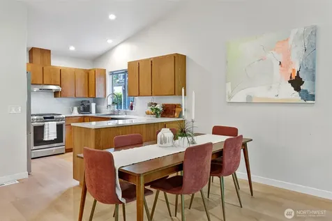 5126 S Garden Loop Road Seattle WA 98118