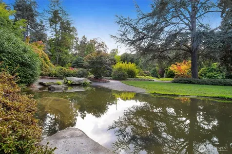 5126 S Garden Loop Road Seattle WA 98118