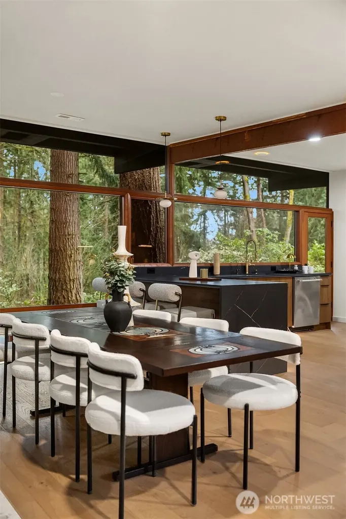 14841 SE 54th Street Bellevue WA 98006
