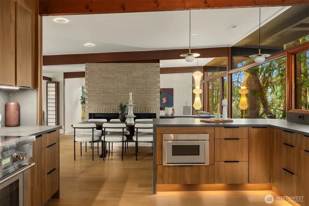 14841 SE 54th Street Bellevue WA 98006