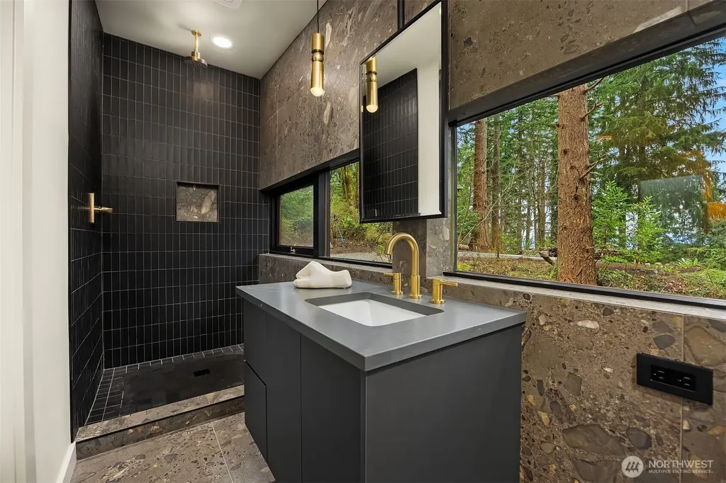 14841 SE 54th Street Bellevue WA 98006