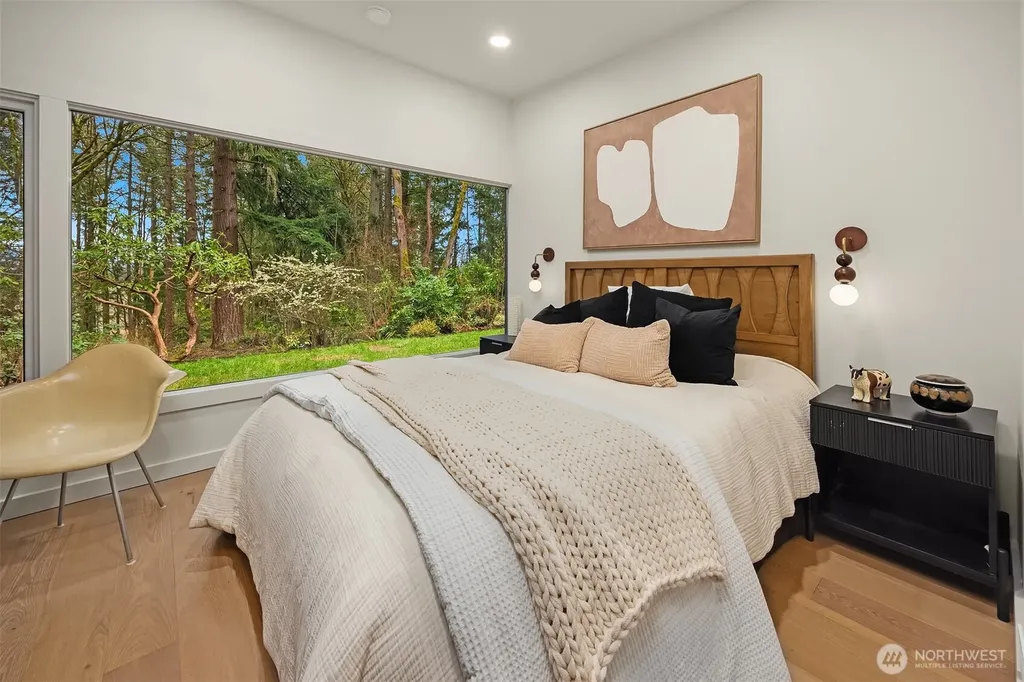 14841 SE 54th Street Bellevue WA 98006