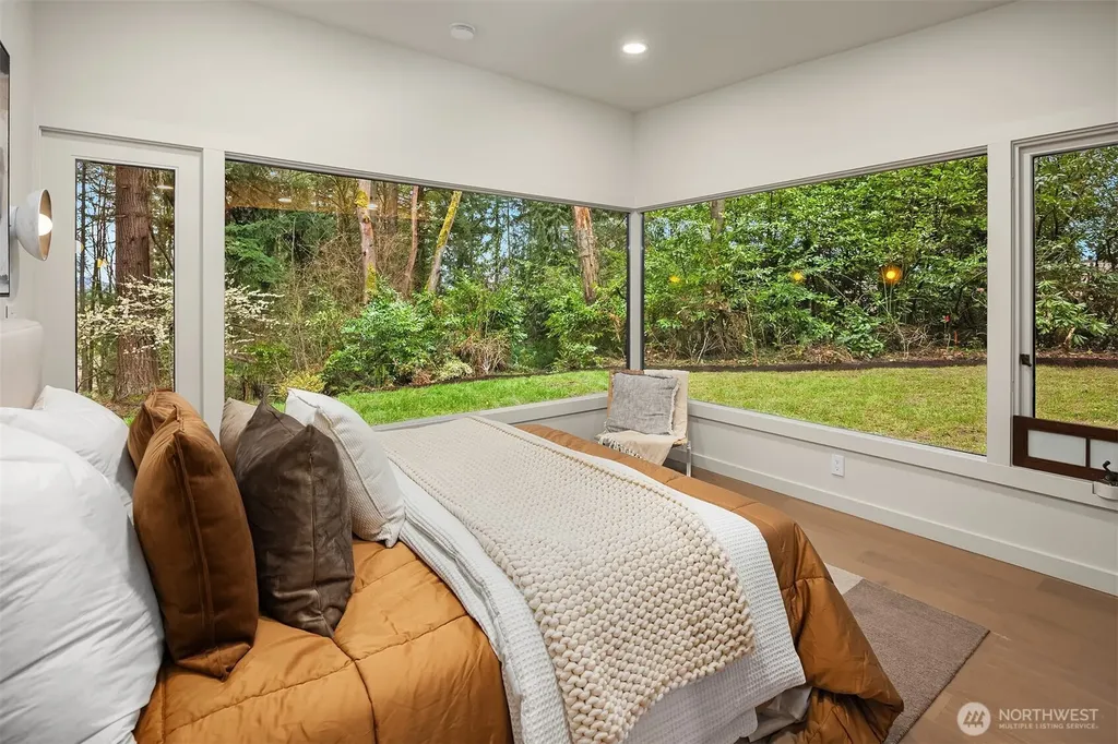 14841 SE 54th Street Bellevue WA 98006