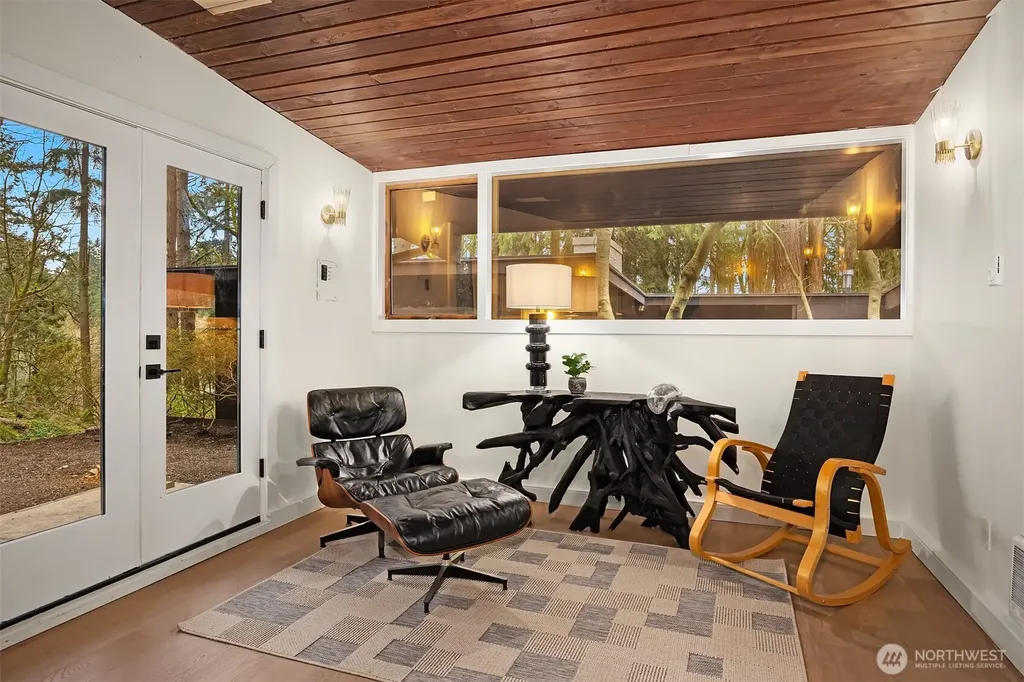 14841 SE 54th Street Bellevue WA 98006