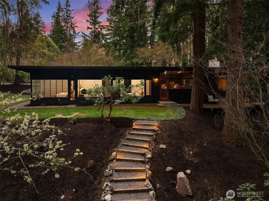 14841 SE 54th Street Bellevue WA 98006