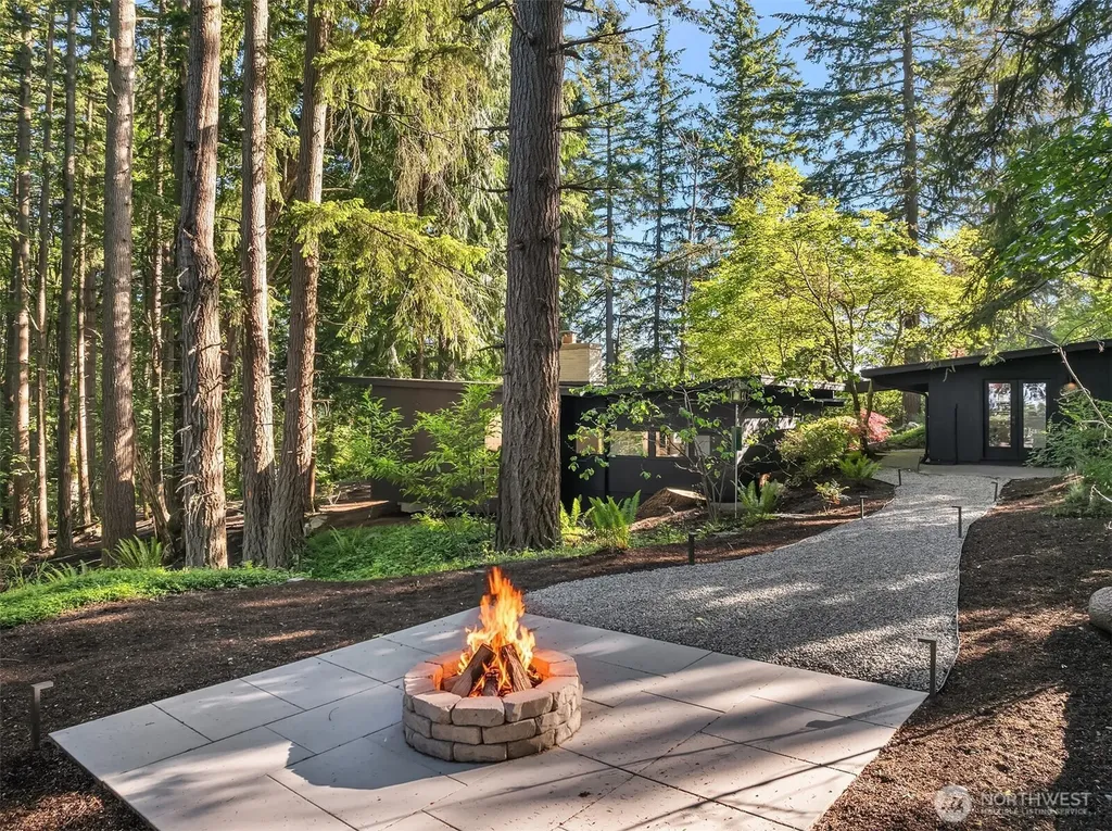 14841 SE 54th Street Bellevue WA 98006