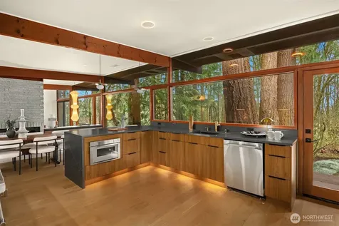 14841 SE 54th Street Bellevue WA 98006