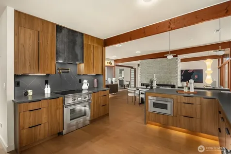 14841 SE 54th Street Bellevue WA 98006