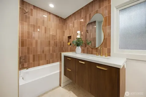 14841 SE 54th Street Bellevue WA 98006