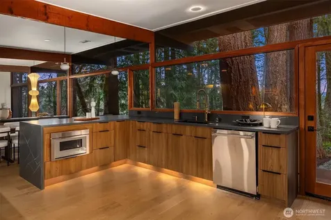 14841 SE 54th Street Bellevue WA 98006