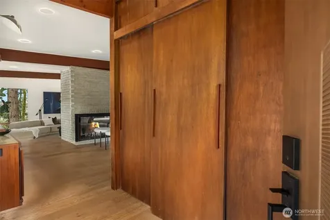 14841 SE 54th Street Bellevue WA 98006