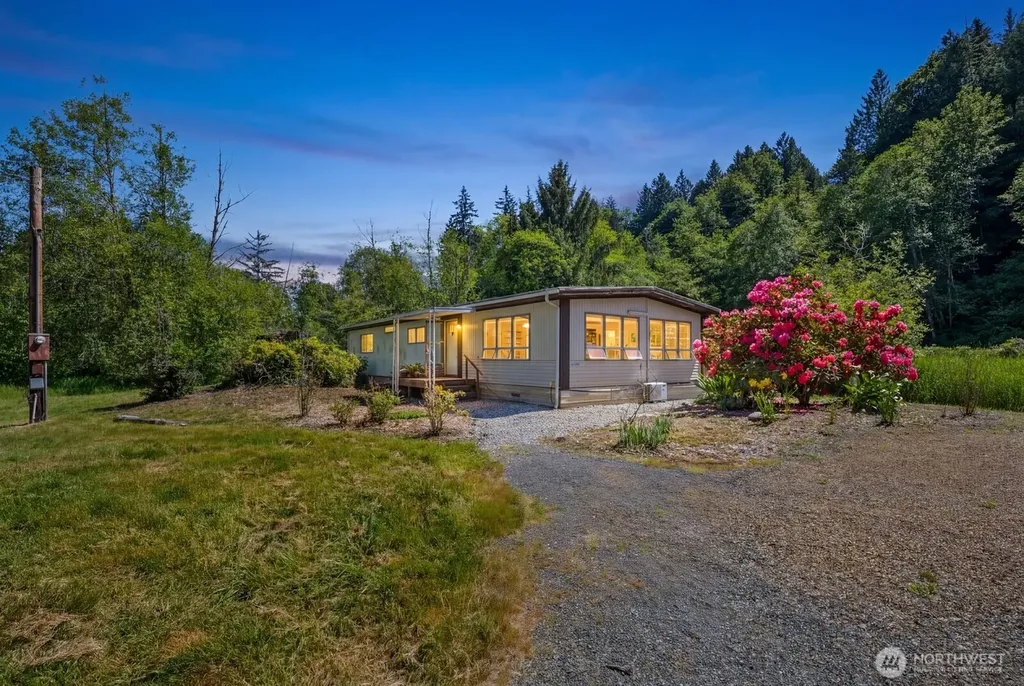 704 N Machias Road Lake Stevens WA 98258