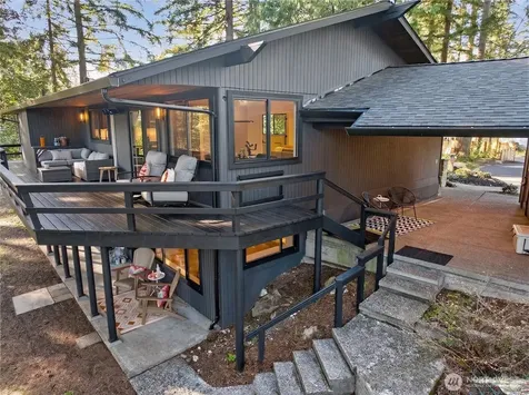 22016 Vine Road Brier WA 98036