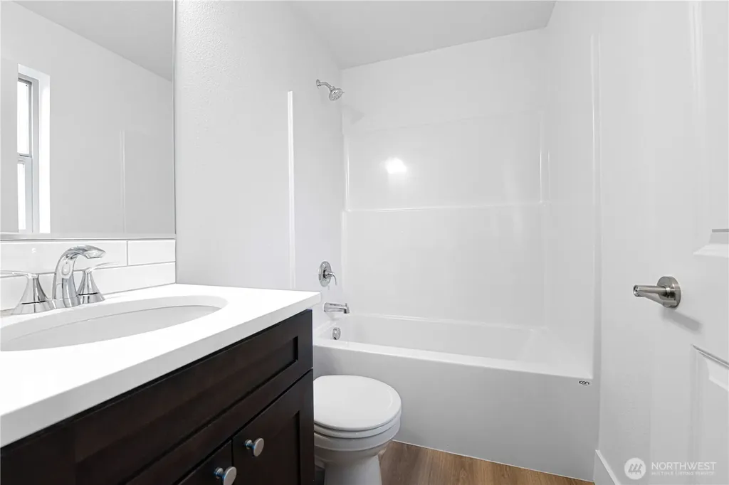 326 N Sandy Loop Moses Lake WA 98837