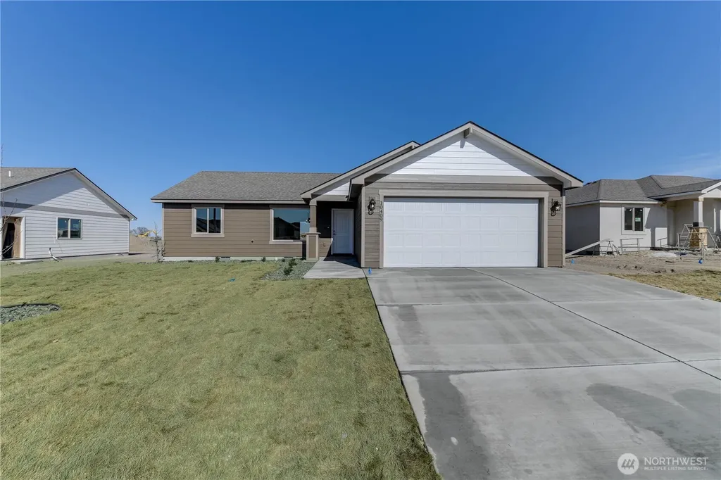 330 N Sandy Loop Moses Lake WA 98837