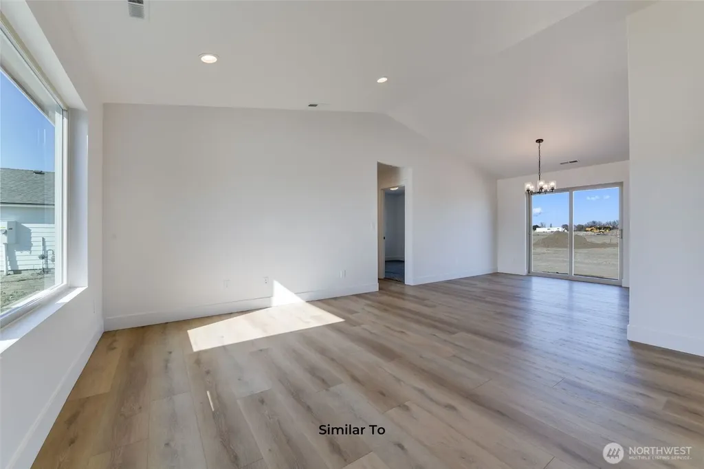 330 N Sandy Loop Moses Lake WA 98837