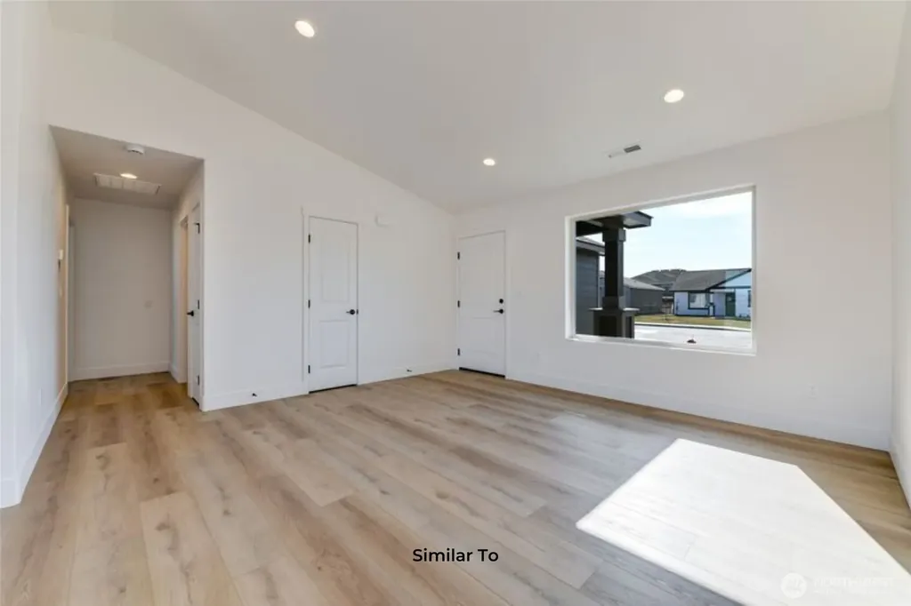 330 N Sandy Loop Moses Lake WA 98837