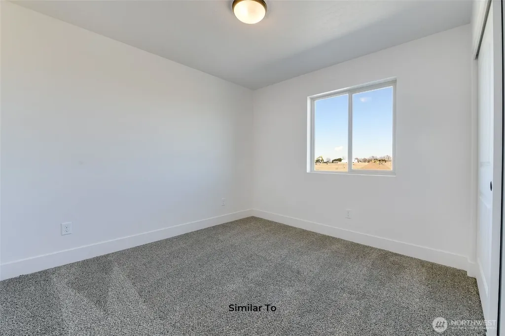 330 N Sandy Loop Moses Lake WA 98837