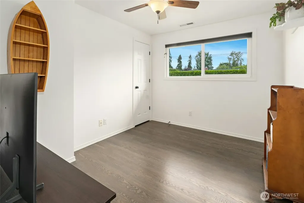 237 S 186th Street Burien WA 98148