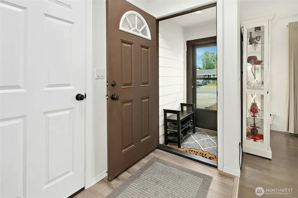 237 S 186th Street Burien WA 98148