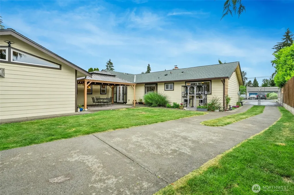 237 S 186th Street Burien WA 98148