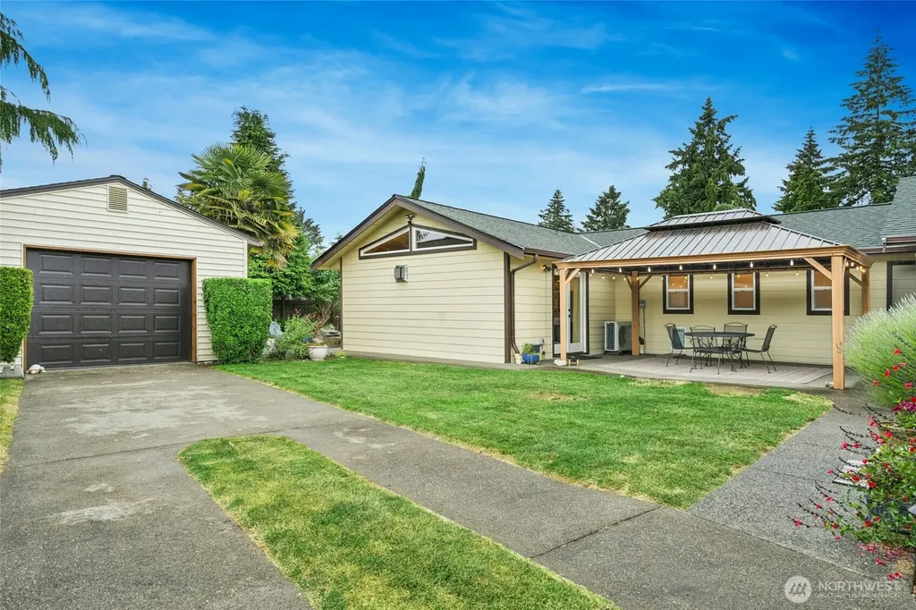 237 S 186th Street Burien WA 98148