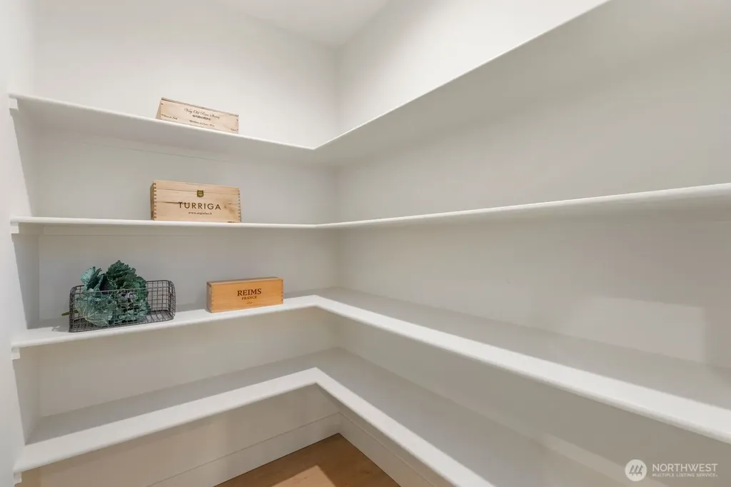 3305 S Hanford Street Seattle WA 98144