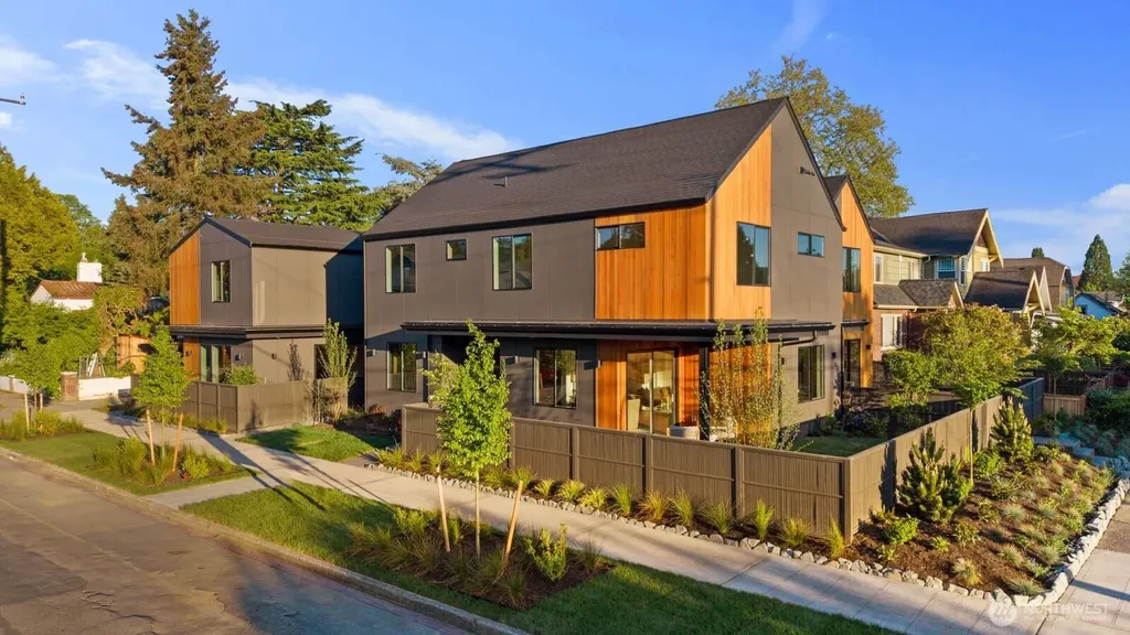 3305 S Hanford Street Seattle WA 98144