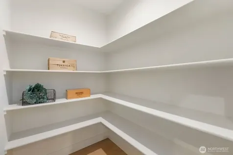 3305 S Hanford Street Seattle WA 98144