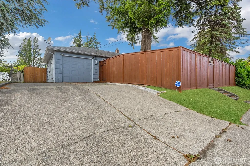 1812 S Sprague Avenue Tacoma WA 98405