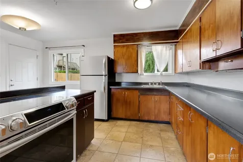 1812 S Sprague Avenue Tacoma WA 98405