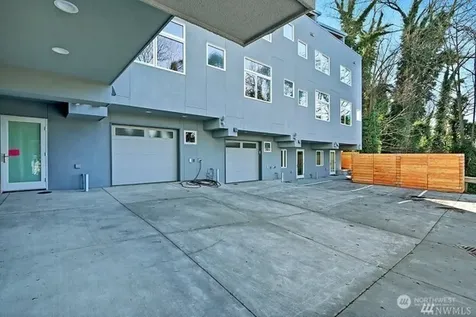 1507 Lakeview Blvd E Seattle WA 98102