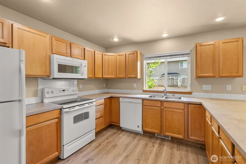 2905 Campus Prairie Loop NE Lacey WA 98516