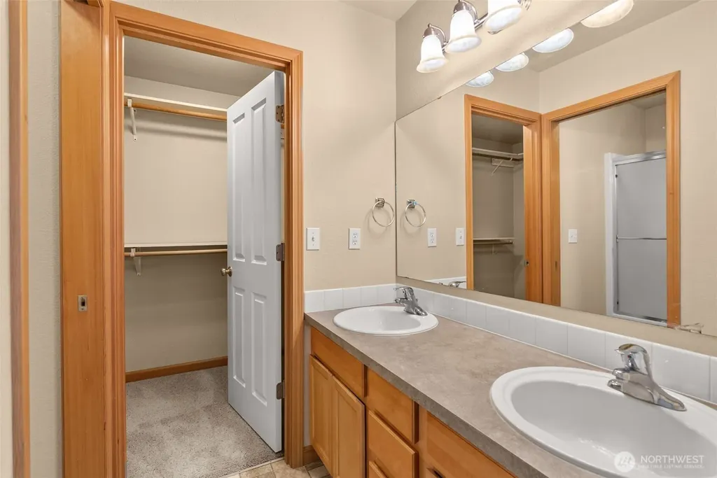 2905 Campus Prairie Loop NE Lacey WA 98516