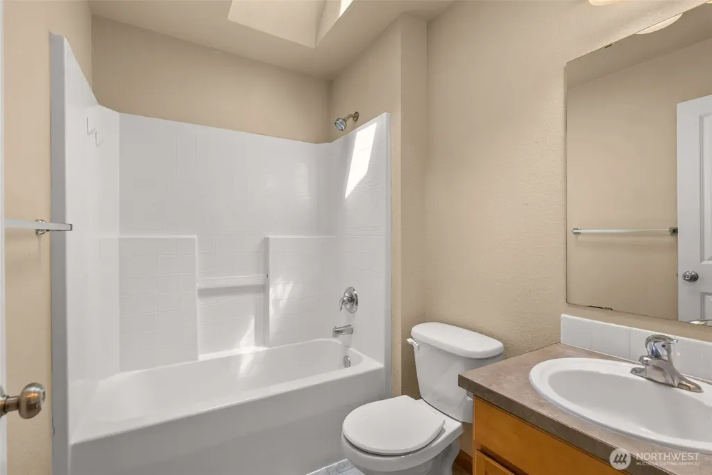 2905 Campus Prairie Loop NE Lacey WA 98516