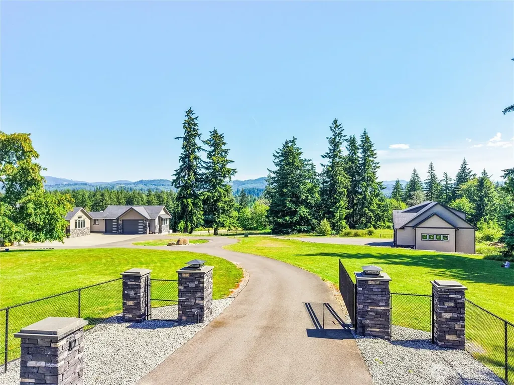 10308 400th Street E Eatonville WA 98328