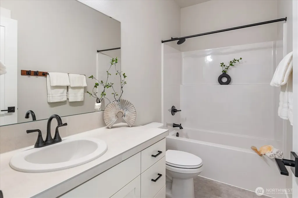 6392 Great Glen Road SW Port Orchard WA 98367