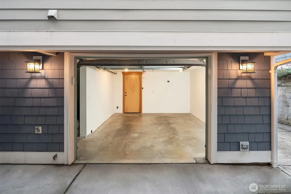 3670 Dayton Avenue N Seattle WA 98103