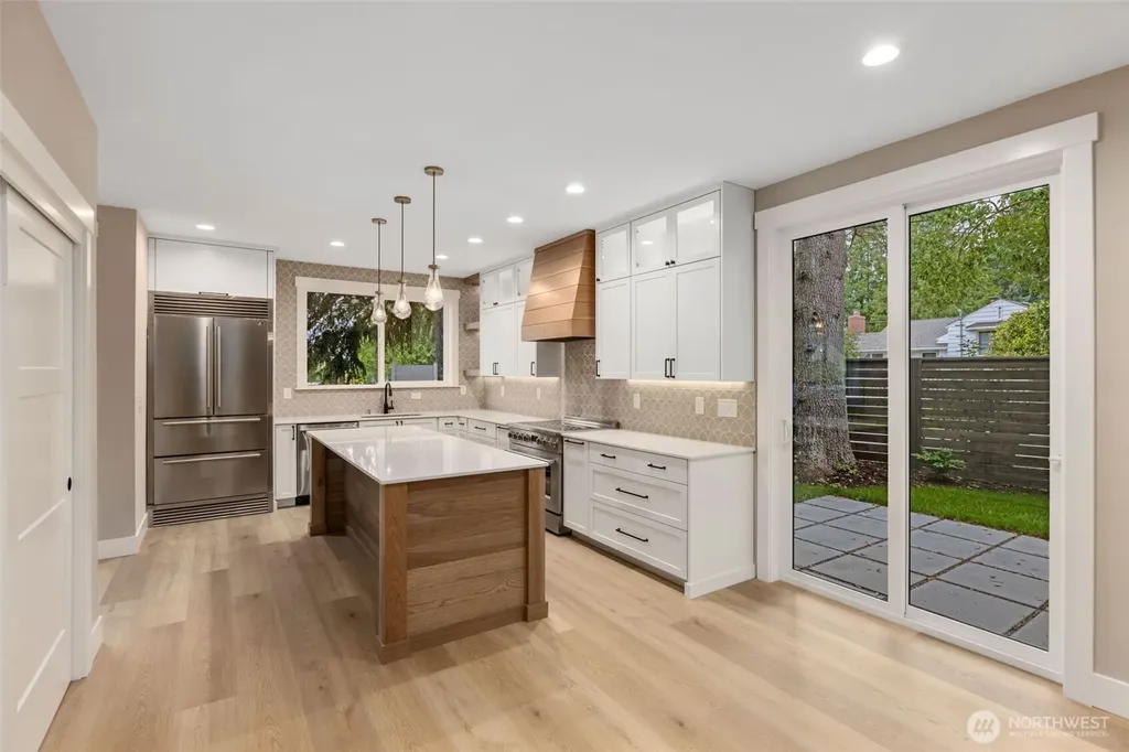 11054 2nd Avenue NW Seattle WA 98177